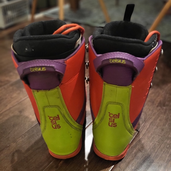 Celsius snow boots size 8 US orange purple and green. - Picture 4 of 4
